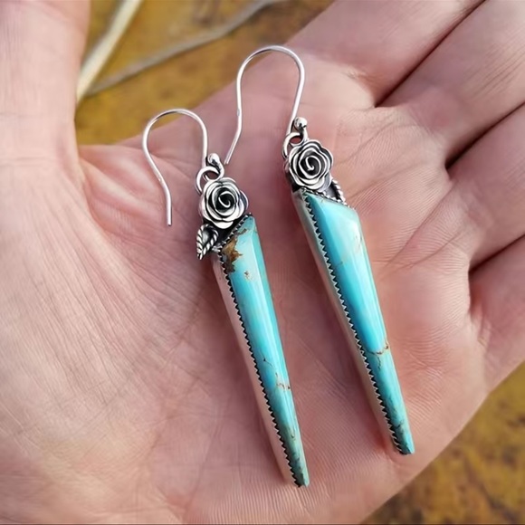 NWT🌹.925 SILVER PLATED ECO-FRIENDLY ALLOY TURQUOISE BLUE STONE ROSE EARRINGS - Picture 2 of 3